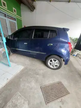 Mobil pribadi penjaga garasi