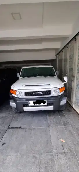 Di jual FJ Cruiser tahun 2011