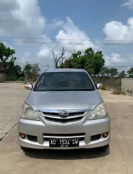 Daihatsu Xenia 2011
