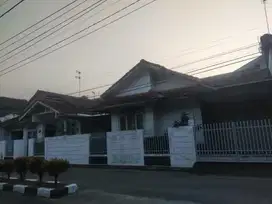 Jual/Sewa Rumah gandeng Bumi Serpong Damai