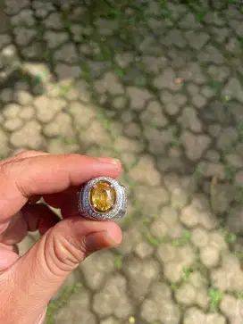 Cincin yellow safir