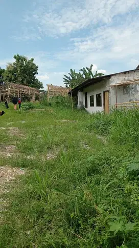 Disewakan lahan cocok untuk padel,caffeshop di pinggir jalan raya peka