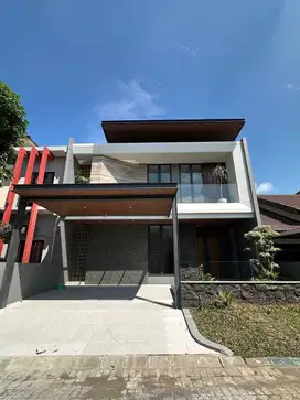 Rumah 2 Lantai Baru Semi Furnish HGB di Citraland Woodland