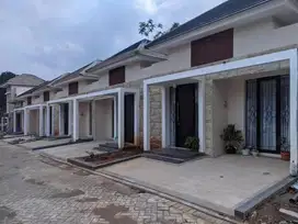 Rumah 1 Lantai De Villa Garden II Banyumanik Semarang Kota