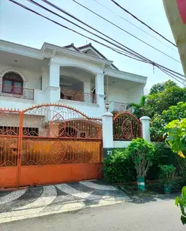 Rumah Mewah 2 Lantai di Kebayoran Lama Jakarta Selatan