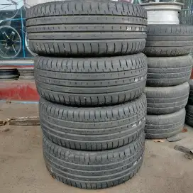 Ban accelera phi 215/50 R17 kondisi 95% 2024 4pcs