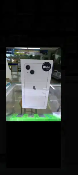 iPhone 13 starlight putih white garansi resmi tAm ibox GDN Blibli