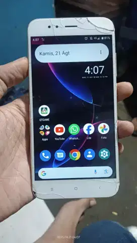 Redmi Mi A1 4/64gb retak sentuh normal