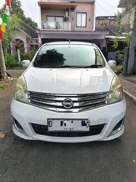 Nissan Grand livina 2012 Bensin