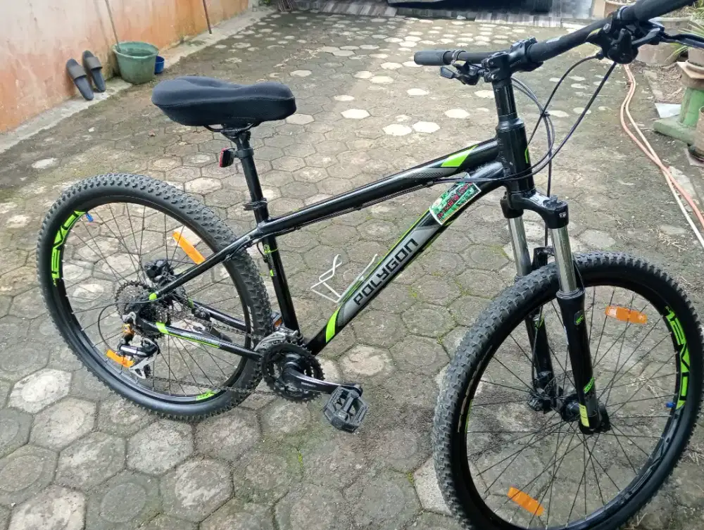 Sepeda Polygon Premier 4