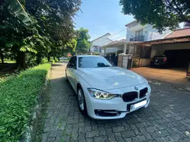BMW 320 f30 Putih Tahun 2013
