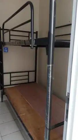 Tempat tidur tingkat