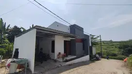Rumah Milenial Industrialis di Pinggiran Jakarta