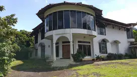 Tanah bonus rumah villa Kokoh di dago atas bandung
