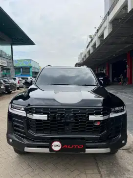 TOYOTA Land Cruiser 300 GR 4x4 AT 2024