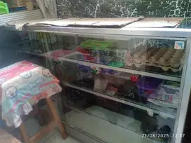 Etalase warteg yg ada hordeng nya 3 susun dan etalase warung 2 meter