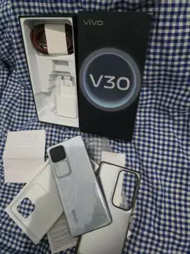 VIVO V30 (5G) ram 8/256 gb fullset