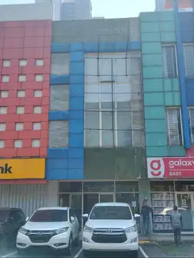 Ruko Pakuwon City Siap Pakai Baru Renov Cocok untuk Usaha