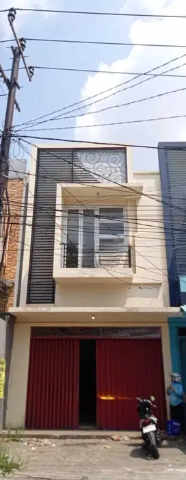 Ruko Bagus 2Lt Strategis Pinggir Jalan di Perumnas Karawaci