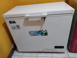 Dijual frezzer  box
