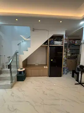 FOR SALE RUMAH PIK2 UK 4.5X10 2LT 1KT FULL FURNISH INTERIOR DESIGN SHM