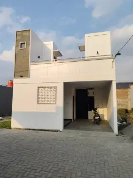 Jual Cepat! BU! Murah saja, Rumah Baru Karanganyar Kota