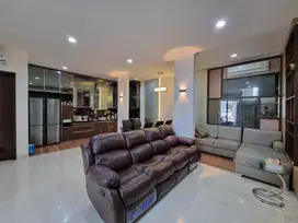 DISEWAKAN RUMAH MEWAH GOLF ISLAND PIK 8X15 FULL FURNISH INTERIOR