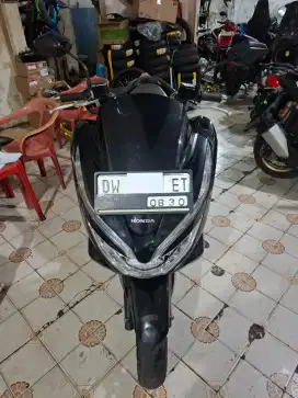 Honda PCX 150cc 2019 hitam plat DW