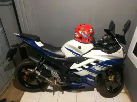 Dijual Motor Yamaha R15 V2 Tahun 2015
