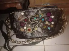 Tas selempang kulit asli