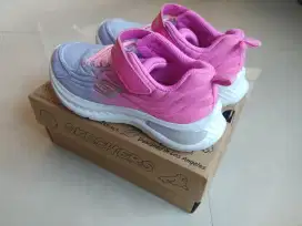 Sepatu anak skechers jumpsters