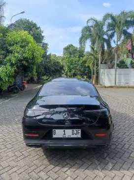 Di jual.mercedes bens CLS 350