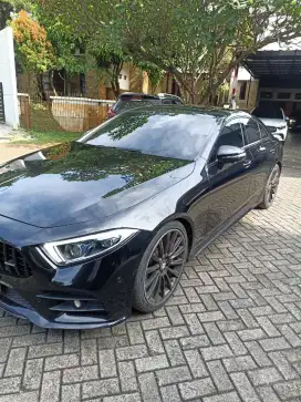 Di jual.mercedes bens CLS 350