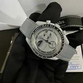Swatch x omega moonswatch mission to earthphase