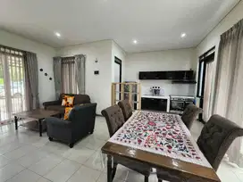 Disewakan Rumah Bagus Full Furnish di Kota Baru Parahyangan