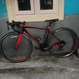 Jarang di pake Rodbike Polygon strattos s3 masih mulus no minus