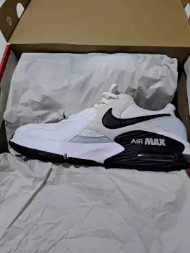NIKE AIR MAX EXCEE white black pure platinum