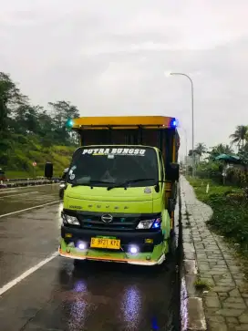 Sewa truk barang