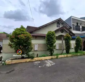 Rumah 2 Lantai luas 313 SHM dekat Mall Grand Galaxy Park, Bekasi