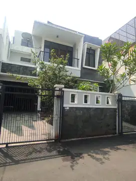 DIJUAL RUMAH AGUNG PERMAI UKU 10X18 STRATEGIS RAPI SELATAN HRG MENARIK