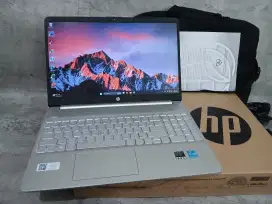 Laptop HP Core i3 RAM 8GB SSD 512GB Fullset