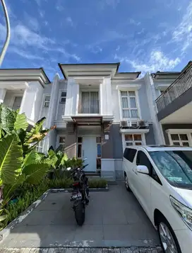 RUMAH 2 LANTAI THE SAVIA BSD CITY TANGERANG SELATAN