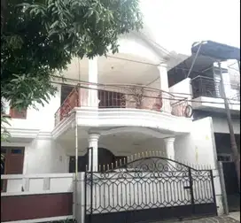 Rumah Luas 300 Meter di Harapan Baru Regency Dekat Stasiun Cakung