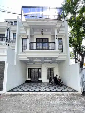 Rumah Baru Mewah Asri Dalam Cluster Pinggir Jalan Utama Di Jagakarsa