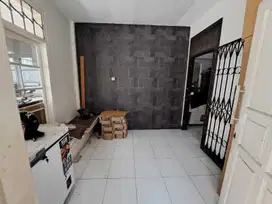 dijual Rumah Hoek Nyaman Siap Huni Lokasi di Taman Kopo Indah 1