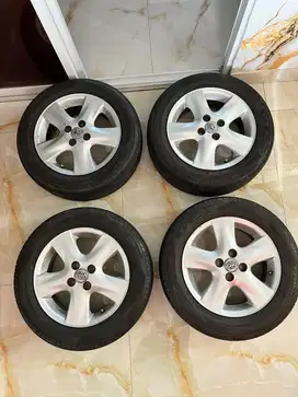 Dijual : Velg OEM Yaris + Ban Champiro Ecotec