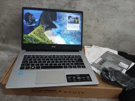 Laptop Acer Aspire N5100 Quad Core Fullset