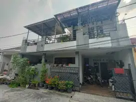 Dijual rumah murah di Galaxy 2 lantai siap huni