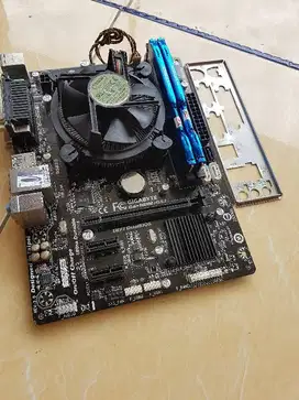 Sepaket Intel Core i3 4160 | Gigabyte H81M-DS2 | Ram 16GB DDR3