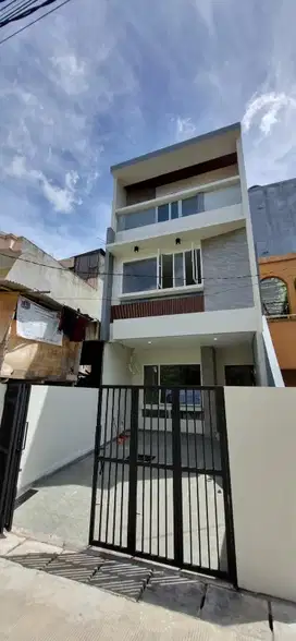 jual rumah di jl mangga tanjung duren, Jakarta  Barat